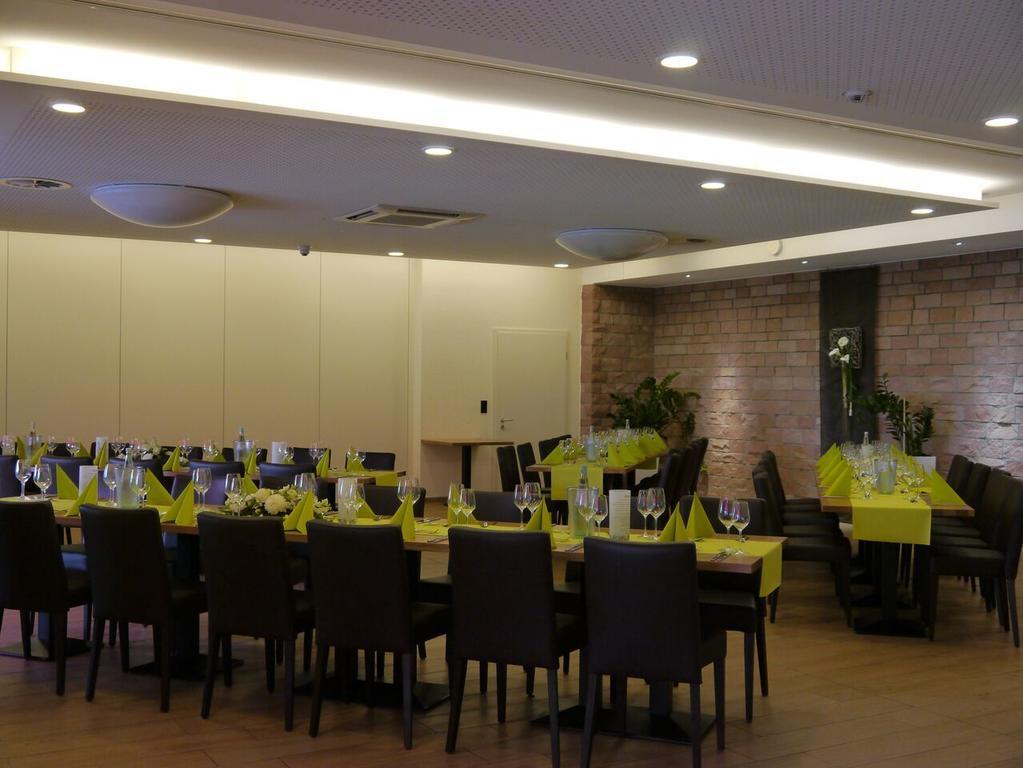 Sutter'S Landhaus Hotel Gensingen Luaran gambar