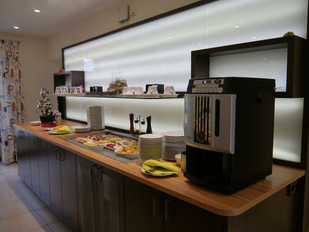 Sutter'S Landhaus Hotel Gensingen Luaran gambar